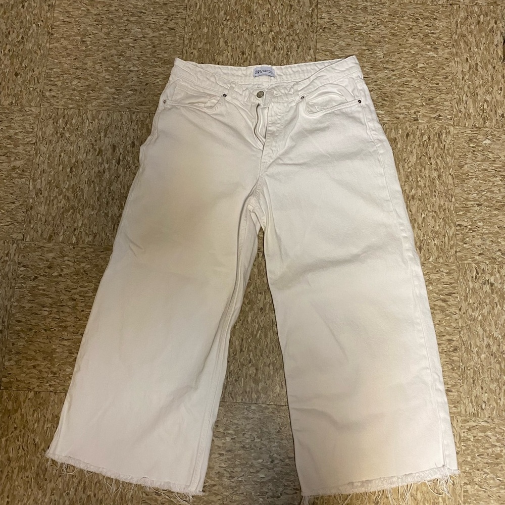 Women’s Zara Wide Leg Crop Raw Hem Jeans - Size 10